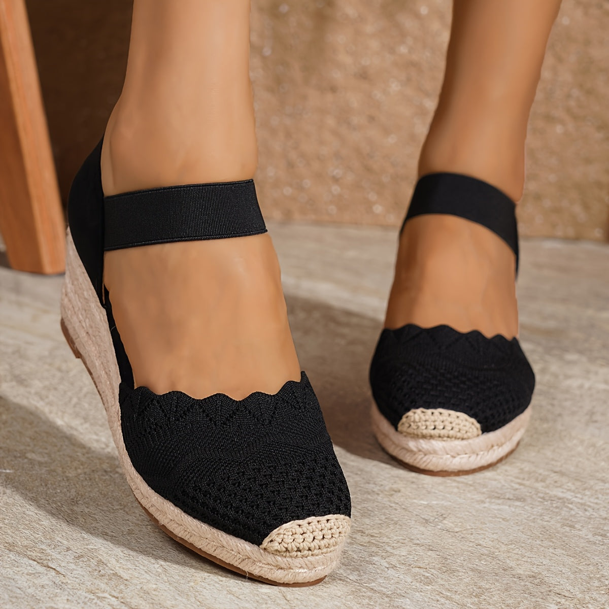 AeryStep™ Sandali Slip-On con Zeppa e Punta Chiusa