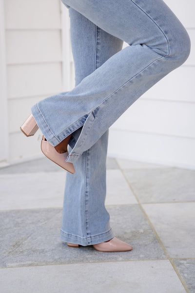 Judy Blue™ Jeans Bootcut Slim Vita Alta con Controllo Pancia e Spacco Laterale