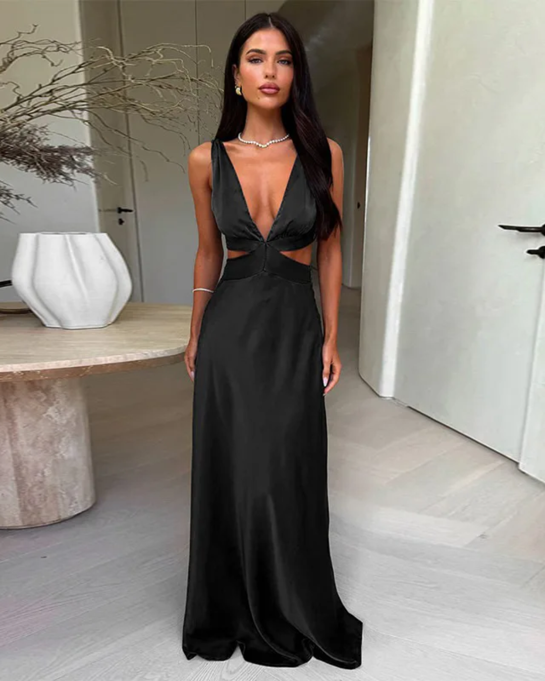 Kaia | Glamorous Fitted Gown