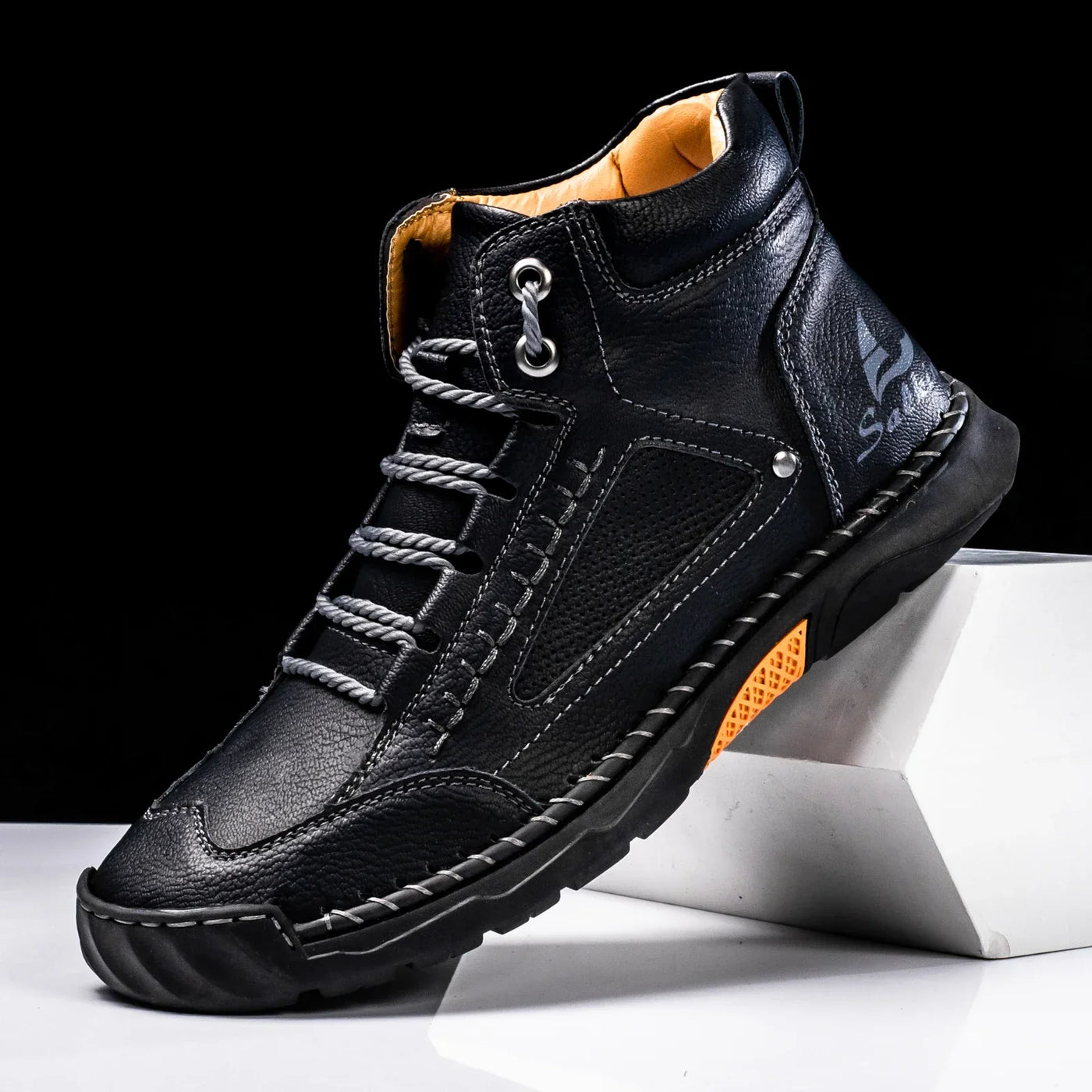 St. Moritz™ High Top in Vera Pelle