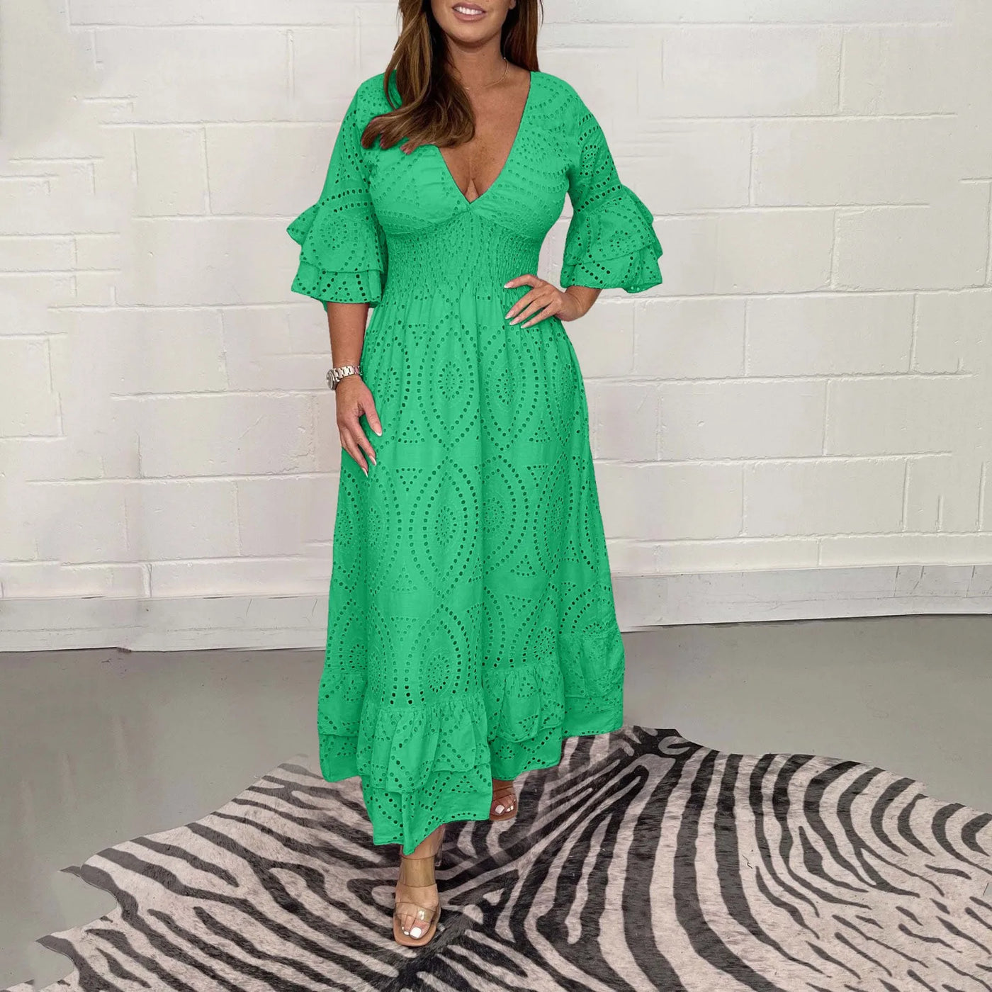 Selene – Abito Lungo Elegante con Scollo a V e Maniche Svasate